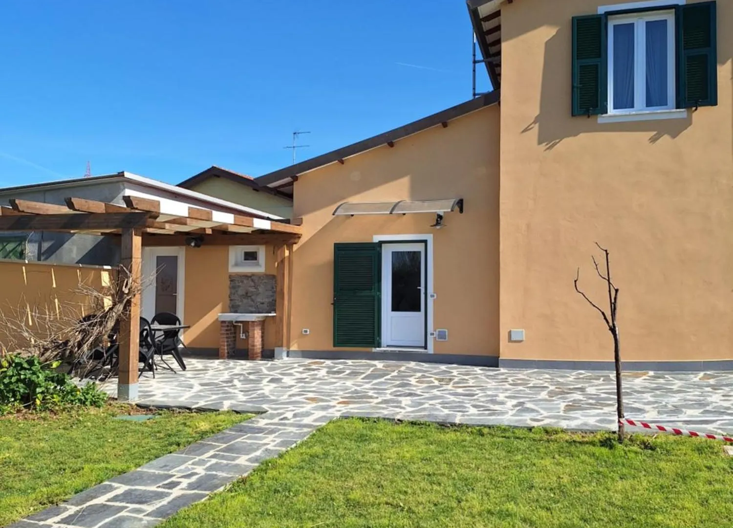 Villa La Casa Di Maja Sarzana Italia
