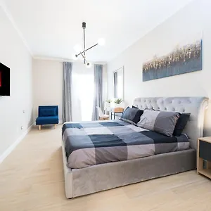 https://50-apartments.it-romehotels.com